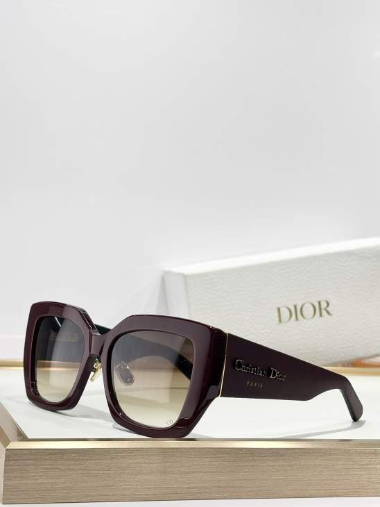 Picture of Dior Sunglasses _SKUfw76989631fw